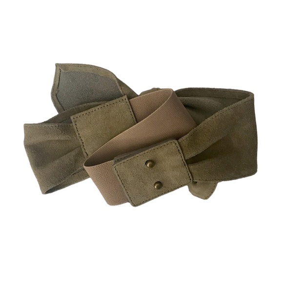 ANTHROPOLOGIE ,BELT, GENUINE LEATHER SIZE M,ELASTIC ON BACK,SNAP COSURE. - Picture 4 of 5